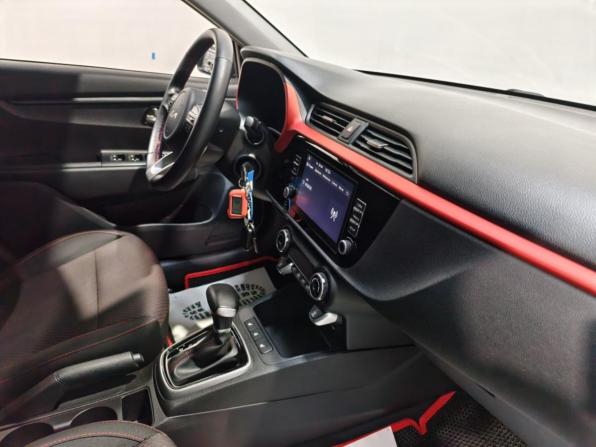 Kia Rio IV Рестайлинг с пробегом 2022 года, цена 1 812 500 рублей, 38314 км, седан, Автокод Объявления