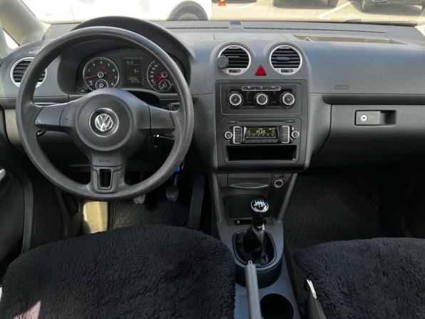 Volkswagen Caddy III Рестайлинг с пробегом 2011 года, цена 899 999 рублей, 234775 км, компактвэн, Автокод Объявления