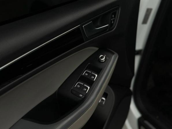 Audi Q5 I (8R) Рестайлинг с пробегом 2013 года, цена 1 999 000 рублей, 193469 км, внедорожник, Автокод Объявления