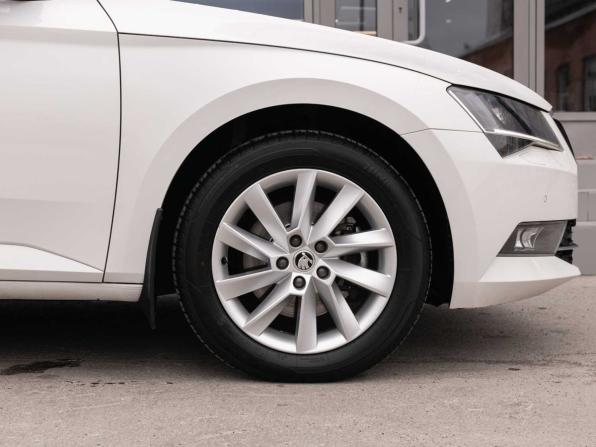 Skoda Superb III с пробегом 2018 года, цена 2 010 000 рублей, 124545 км, лифтбек, Автокод Объявления