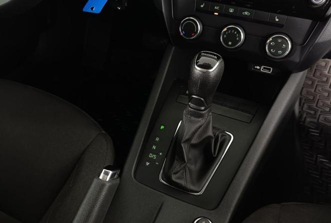 Skoda Octavia III (A7) Рестайлинг с пробегом 2019 года, цена 1 890 000 рублей, 110435 км, лифтбек, Автокод Объявления