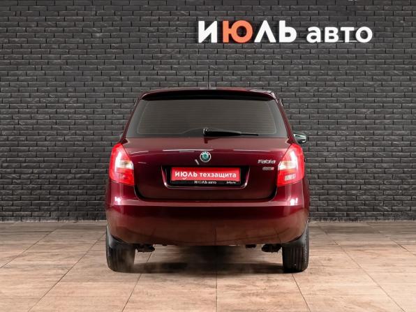 Skoda Fabia II Рестайлинг с пробегом 2011 года, цена 570 000 рублей, 105303 км, хэтчбек, Автокод Объявления