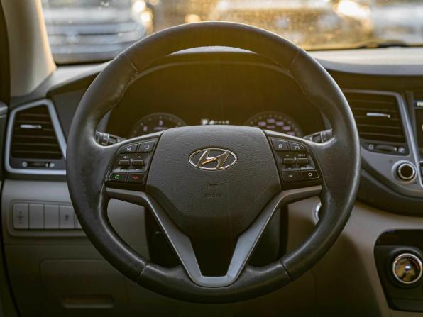 Hyundai Tucson III с пробегом 2017 года, цена 1 812 000 рублей, 206848 км, внедорожник, Автокод Объявления