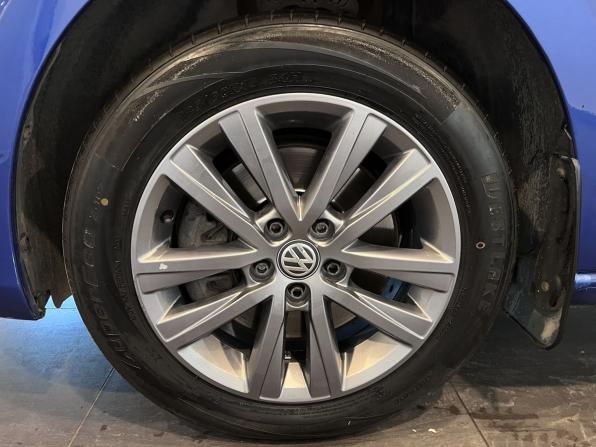 Volkswagen Polo V Рестайлинг с пробегом 2019 года, цена 1 365 000 рублей, 141471 км, седан, Автокод Объявления