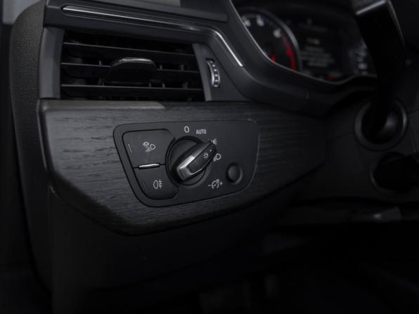 Audi A4 V (B9) с пробегом 2019 года, цена 2 470 000 рублей, 123679 км, седан, Автокод Объявления