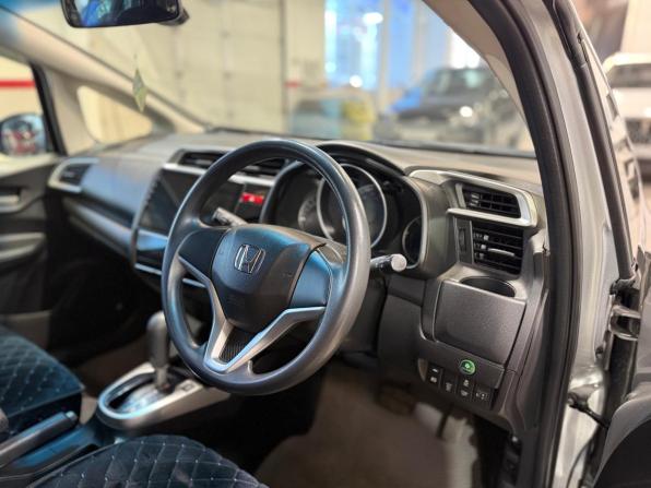 Honda Fit III с пробегом 2016 года, цена 1 159 000 рублей, 140380 км, хэтчбек, Автокод Объявления