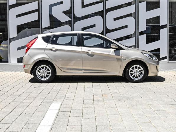 Hyundai Solaris I с пробегом 2012 года, цена 969 000 рублей, 69266 км, хэтчбек, Автокод Объявления