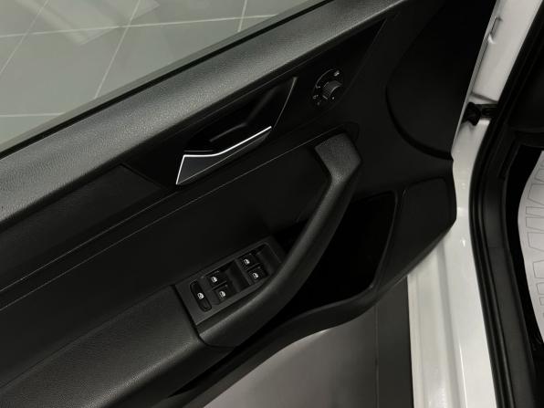 Volkswagen Polo VI с пробегом 2020 года, цена 1 645 000 рублей, 44882 км, лифтбек, Автокод Объявления