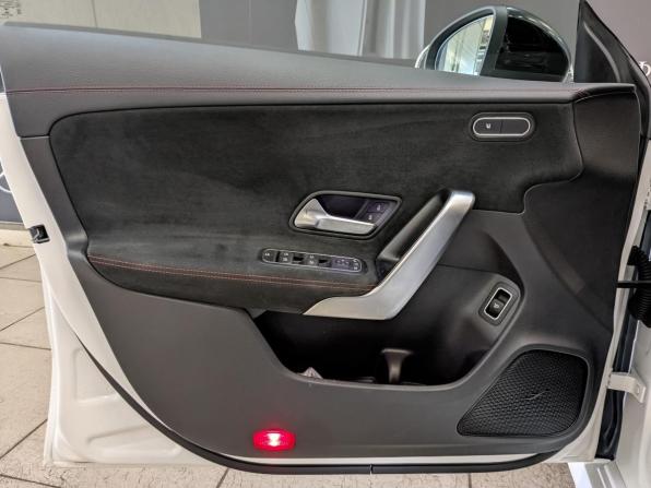 Mercedes-Benz CLA II (C118 X118) с пробегом 2019 года, цена 2 599 000 рублей, 103827 км, седан, Автокод Объявления