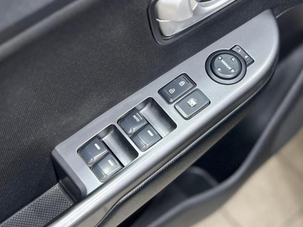Kia Rio III Рестайлинг с пробегом 2017 года, цена 1 099 000 рублей, 123183 км, седан, Автокод Объявления