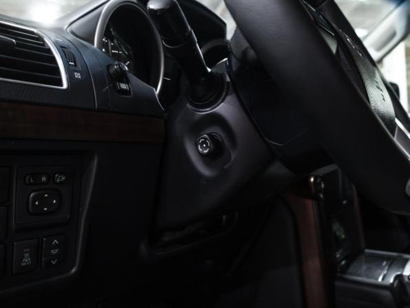 Toyota Land Cruiser Prado 150 Series Рестайлинг 1 с пробегом 2015 года, цена 2 999 585 рублей, 241627 км, внедорожник, Автокод Объявления