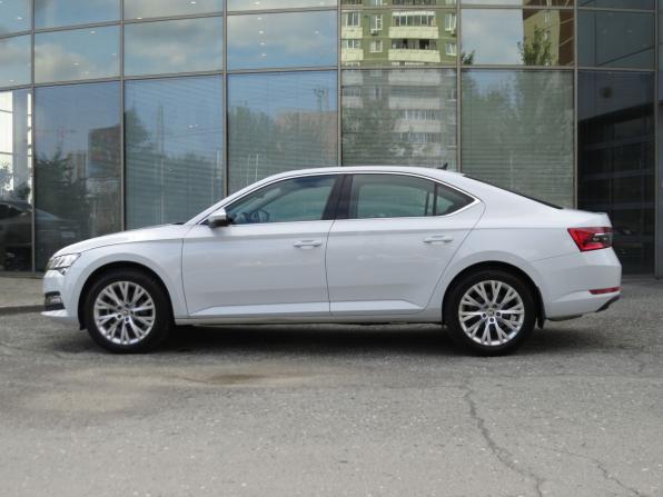 Skoda Superb III Рестайлинг с пробегом 2021 года, цена 2 950 000 рублей, 87507 км, лифтбек, Автокод Объявления