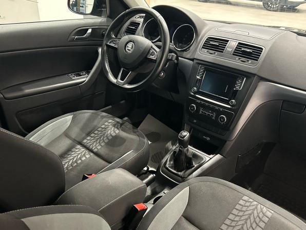 Skoda Yeti I Рестайлинг с пробегом 2015 года, цена 980 000 рублей, 160000 км, внедорожник, Автокод Объявления