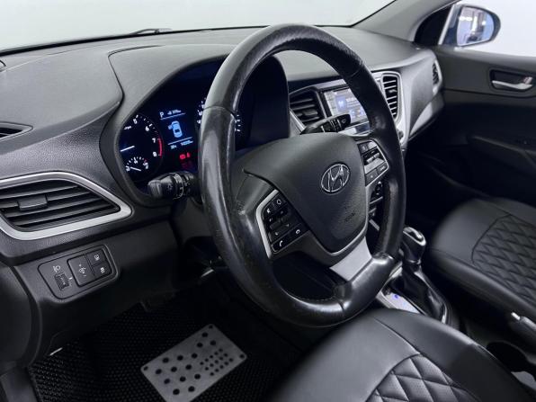 Hyundai Solaris II с пробегом 2018 года, цена 1 280 000 рублей, 142233 км, седан, Автокод Объявления