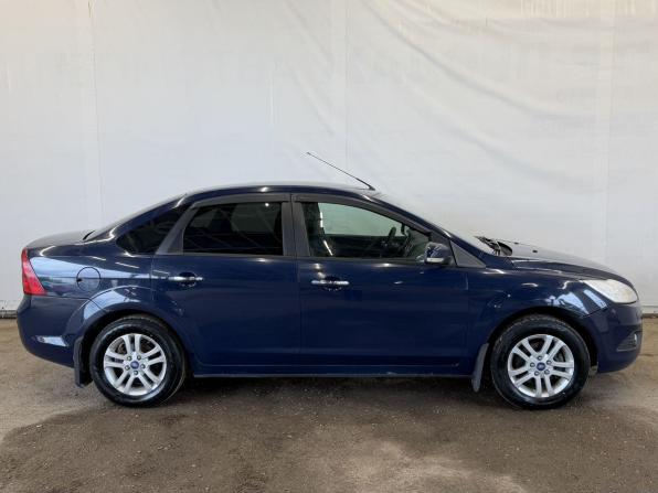 Ford Focus II Рестайлинг с пробегом 2010 года, цена 455 000 рублей, 278646 км, седан, Автокод Объявления