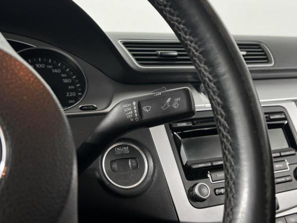 Volkswagen Passat B7 с пробегом 2012 года, цена 875 000 рублей, 212405 км, седан, Автокод Объявления