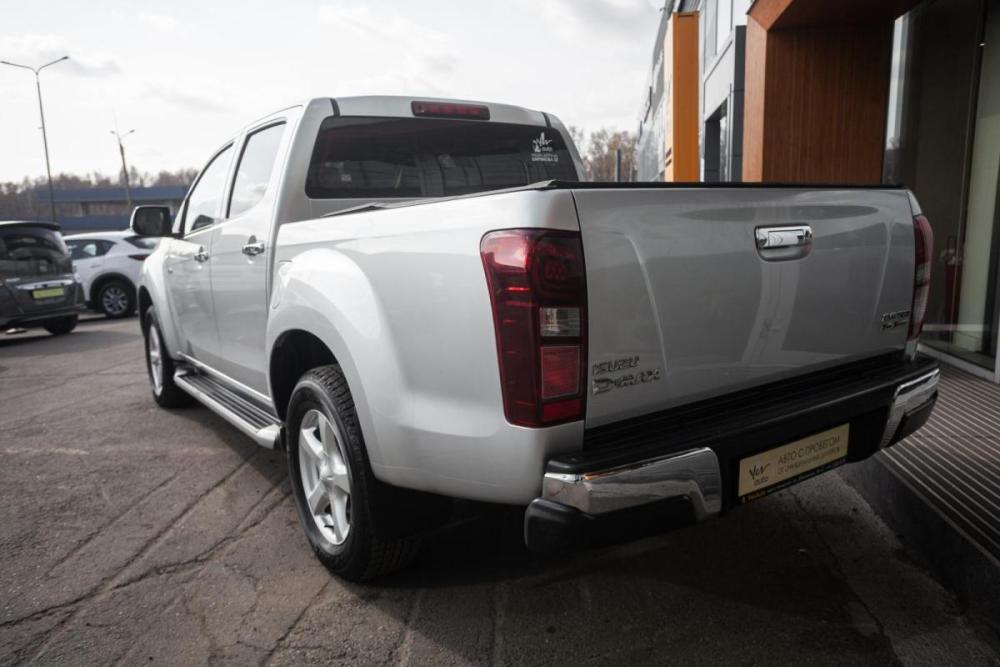 Isuzu D-Max II Рестайлинг Иркутск  - изображение 5