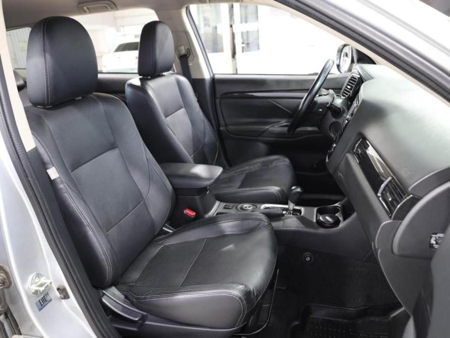 Mitsubishi Outlander III Рестайлинг 2 Ростов-на-Дону  - изображение 8