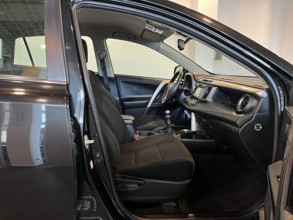 Toyota RAV4 IV (XA40) с пробегом 2015 года, цена 1 900 000 рублей, 240886 км, внедорожник, Автокод Объявления
