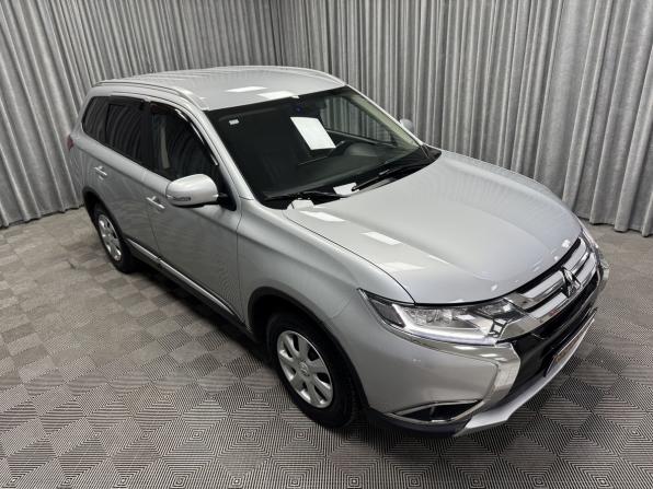 Mitsubishi Outlander III Рестайлинг 2 с пробегом 2015 года, цена 1 780 000 рублей, 185672 км, внедорожник, Автокод Объявления