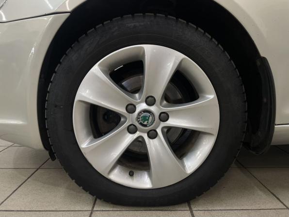 Skoda Octavia II (A5) Рестайлинг с пробегом 2012 года, цена 780 000 рублей, 175329 км, лифтбек, Автокод Объявления