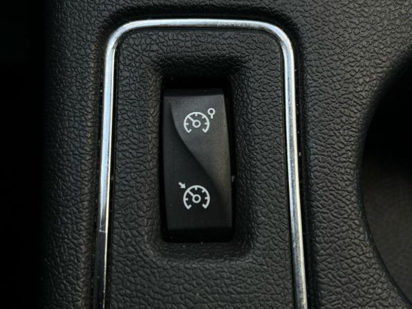 Renault Megane III Рестайлинг с пробегом 2013 года, цена 670 000 рублей, 204436 км, хэтчбек, Автокод Объявления