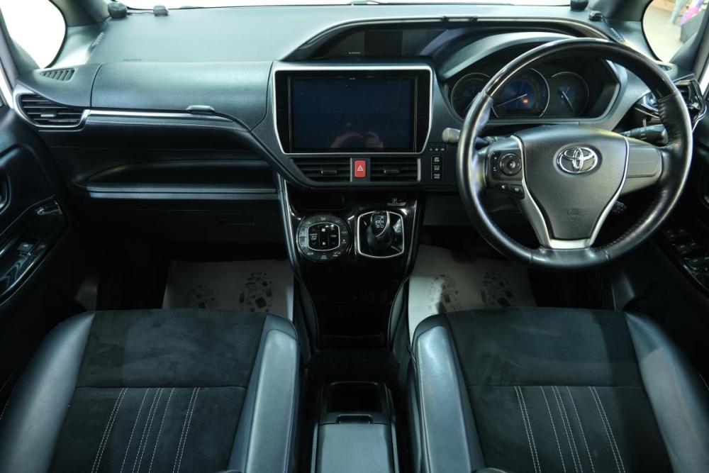 Toyota Esquire I Рестайлинг Омск  - изображение 14