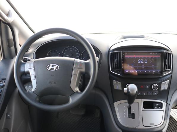 Hyundai Grand Starex I Рестайлинг с пробегом 2017 года, цена 2 349 000 рублей, 156000 км, минивэн, Автокод Объявления