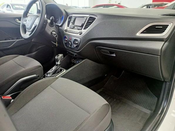 Hyundai Solaris II Рестайлинг с пробегом 2021 года, цена 1 592 000 рублей, 90000 км, седан, Автокод Объявления