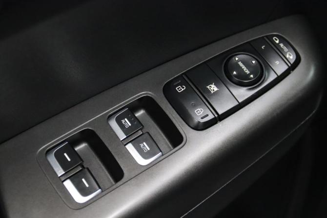 Kia Sportage IV Рестайлинг с пробегом 2020 года, цена 2 495 170 рублей, 108631 км, внедорожник, Автокод Объявления