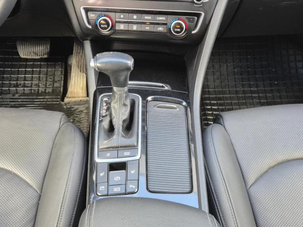 Kia Optima IV Рестайлинг с пробегом 2018 года, цена 1 498 000 рублей, 216893 км, седан, Автокод Объявления
