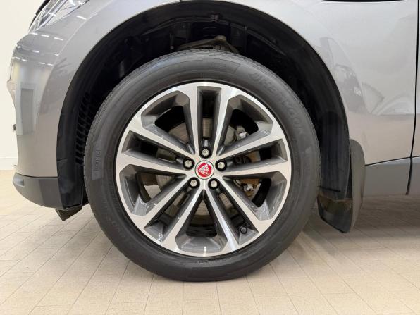 Jaguar F-Pace I с пробегом 2017 года, цена 2 390 000 рублей, 75401 км, внедорожник, Автокод Объявления