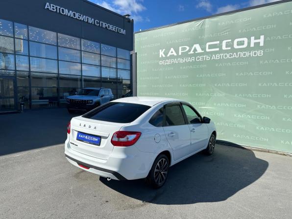 Lada (ВАЗ) Granta I Рестайлинг с пробегом 2023 года, цена 915 000 рублей, 11000 км, седан, Автокод Объявления