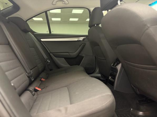 Skoda Octavia III (A7) с пробегом 2015 года, цена 1 359 000 рублей, 340449 км, лифтбек, Автокод Объявления