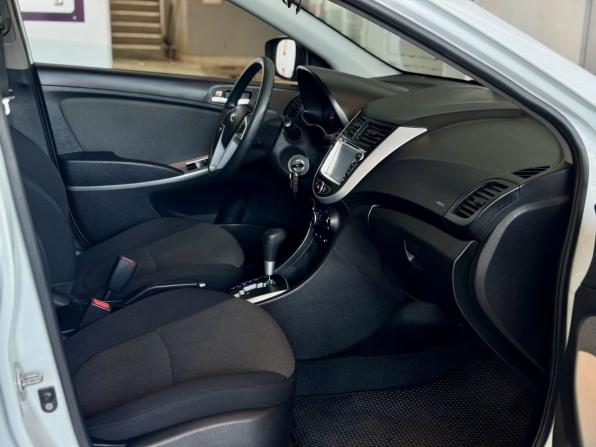 Hyundai Solaris I с пробегом 2011 года, цена 825 000 рублей, 99000 км, хэтчбек, Автокод Объявления