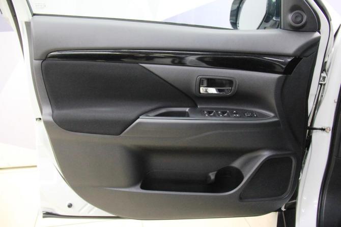 Mitsubishi Outlander III Рестайлинг 3 с пробегом 2021 года, цена 2 720 000 рублей, 37173 км, внедорожник, Автокод Объявления