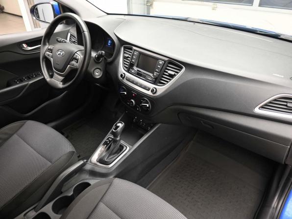 Hyundai Solaris II с пробегом 2018 года, цена 1 499 900 рублей, 94300 км, седан, Автокод Объявления