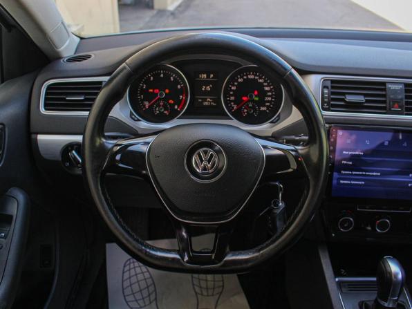 Volkswagen Jetta VI Рестайлинг с пробегом 2017 года, цена 1 331 800 рублей, 128000 км, седан, Автокод Объявления