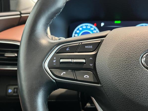 Hyundai Santa Fe IV Рестайлинг с пробегом 2022 года, цена 4 099 000 рублей, 72508 км, внедорожник, Автокод Объявления