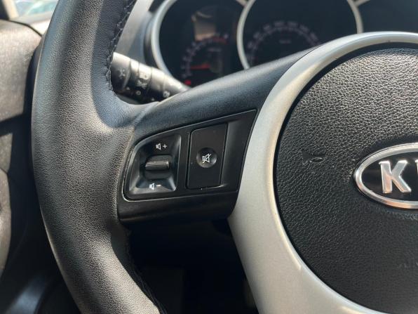 Kia Venga I с пробегом 2011 года, цена 700 000 рублей, 297291 км, минивэн, Автокод Объявления