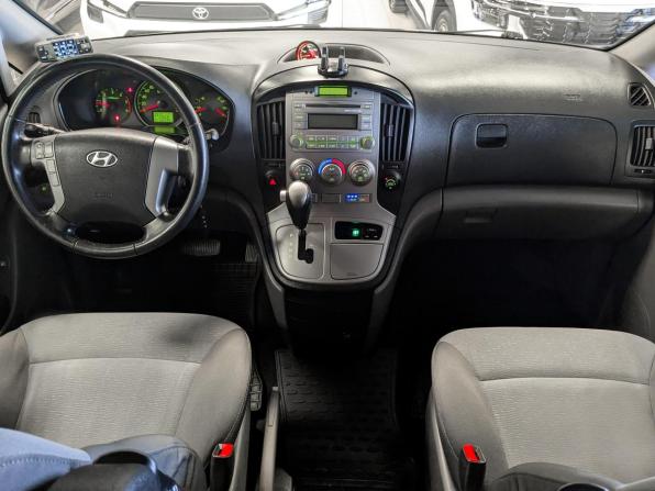 Hyundai H-1 II с пробегом 2014 года, цена 2 179 500 рублей, 130000 км, минивэн, Автокод Объявления