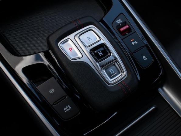 Hyundai Lafesta I Рестайлинг с пробегом 2025 года, цена 3 075 000 рублей, 25 км, седан, Автокод Объявления