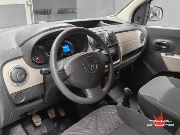 Renault Kangoo II Рестайлинг с пробегом 2015 года, цена 948 000 рублей, 175000 км, минивэн, Автокод Объявления