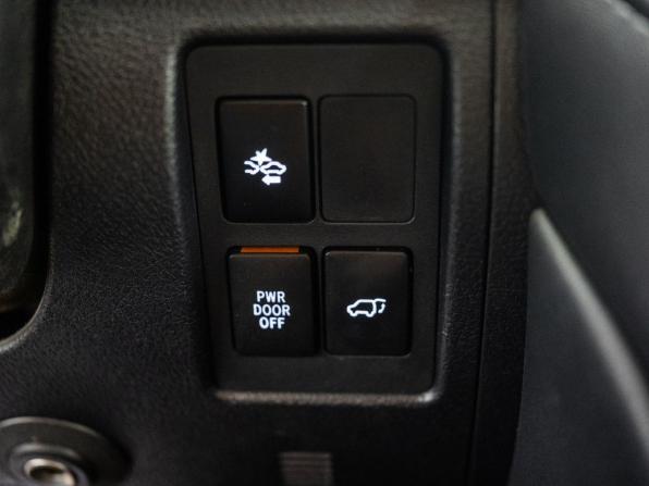 Toyota Land Cruiser 200 Series Рестайлинг 2 с пробегом 2015 года, цена 6 425 000 рублей, 120999 км, внедорожник, Автокод Объявления