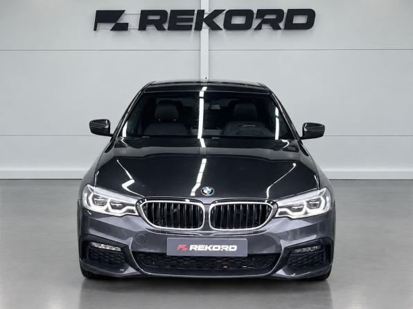 BMW 5 серии VII (G30/G31/G38) с пробегом 2019 года, цена 3 299 000 рублей, 293858 км, седан, Автокод Объявления