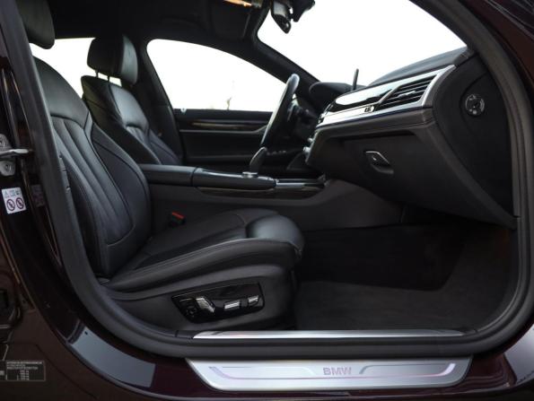 BMW 7 серии VI (G11/G12) Рестайлинг с пробегом 2019 года, цена 5 472 487 рублей, 93275 км, седан, Автокод Объявления