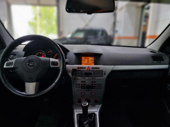 Opel Astra H Рестайлинг с пробегом 2010 года, цена 519 000 рублей, 203815 км, седан, Автокод Объявления