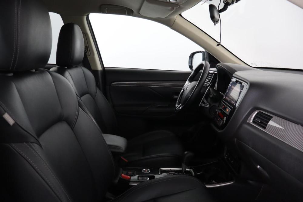 Mitsubishi Outlander III Рестайлинг 3 Санкт-Петербург  - изображение 12