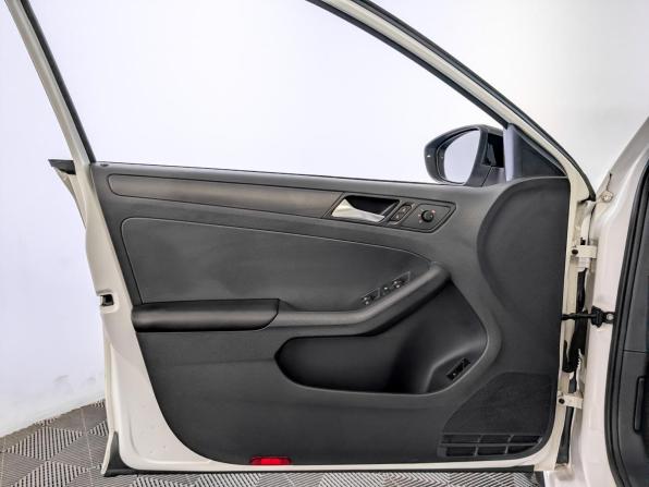 Volkswagen Jetta VI с пробегом 2014 года, цена 1 450 000 рублей, 19372 км, седан, Автокод Объявления