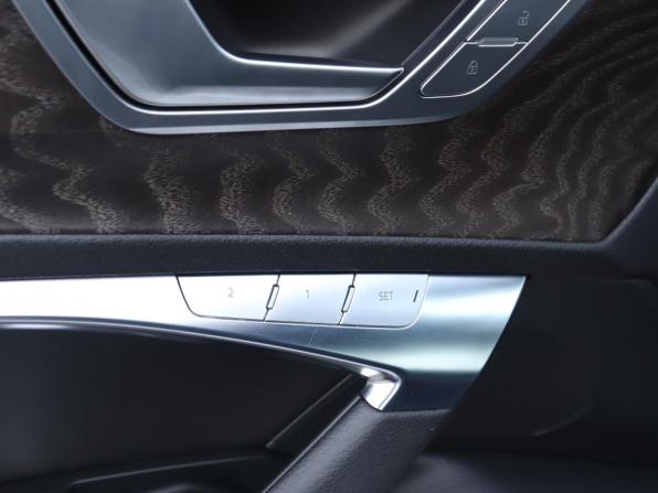 Audi A6 V (C8) с пробегом 2022 года, цена 4 940 000 рублей, 69541 км, седан, Автокод Объявления